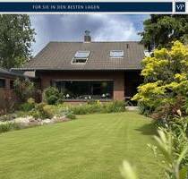 Einfamilienhaus mit Garage und grünem Garten in Nordhorn Bookholt