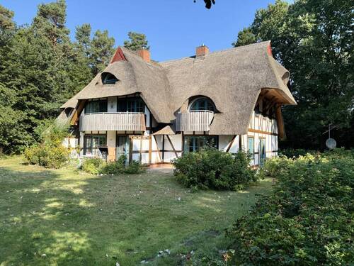Hausansicht - Ferienwohnung auf großem Naturgrundstück