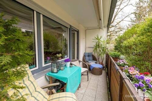 Balkon mit Markise - 