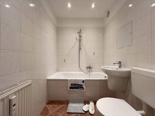 Badezimmer - 3 Zimmer Etagenwohnung in Chemnitz