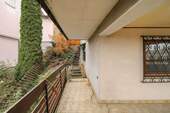 Zugang Carport von Terrasse - 