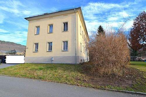 Detailansicht_Haus - Etagenwohnung mit 63,40 m&sup2; in Pirna zur Miete