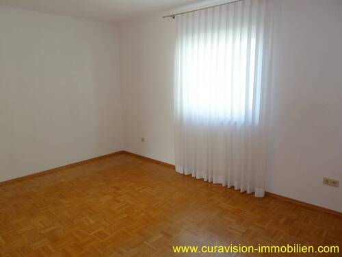 Schlafzimmer 2. Ansicht.JPG - 