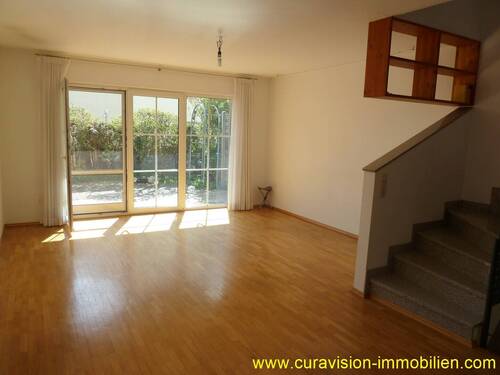 Wohnzimmer 3. Ansicht.JPG - 5 Zimmer Mehrfamilienhaus, Wohnhaus in Walluf