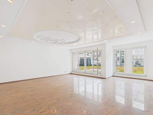 Wohnzimmer - Luxus-Appartement: Modernisiert, barrierefrei, Fußbodenheizung, 2 Terrassen, Bestlage!