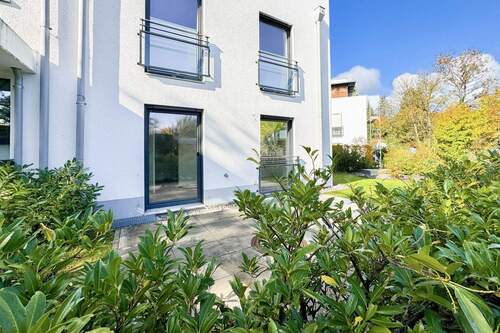 Terrasse - Moderne 3-Zimmer-Gartenwohnung mit Hobbyraum in Tutzing