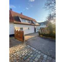 Attraktives Immobilienpaket: 3 Wohnungen in einer DHH - Fürth Unterfarrnbach