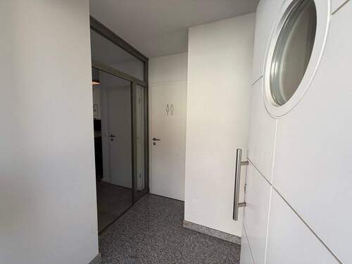 Seiteneingang Gewerbe - 