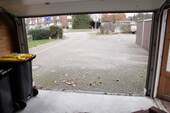 Blick aus Garage Straßenseite - 