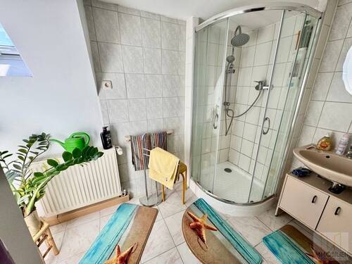 OG: Bad mit Dusche - 