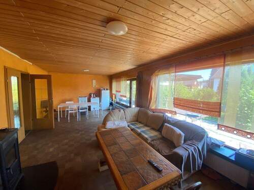 Wohnen - Mehrfamilienhaus, Wohnhaus mit 162,00 m&sup2; in Rednitzhembach zum Kaufen