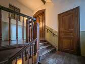 Treppenhaus - 2 Zimmer Etagenwohnung in Leipzig