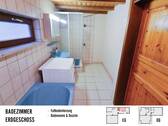 Vollbad mit Dusche und Wanne - 