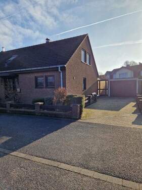 Garage / Stellplätze - 