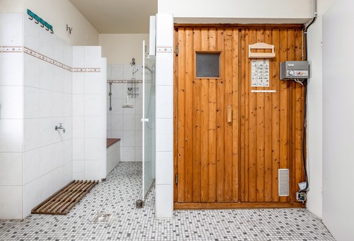 Wellnessbereich Hauptwohnung - 