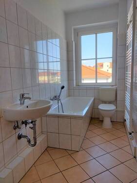 Detailansicht - 3 Zimmer Etagenwohnung zur Miete in Braunsbedra