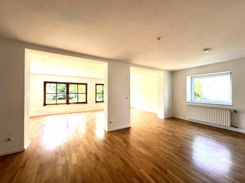 EG Wohnen B1 - 7 Zimmer Einfamilienhaus in Rückersdorf