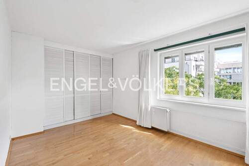 Zimmer 2 - 