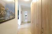 Flur (2) - 