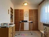 ..mit Einbau-Ankleide - 