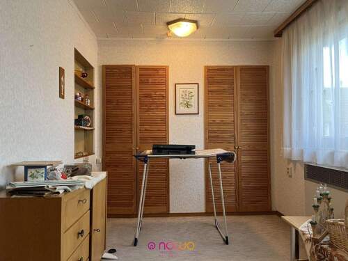 ..mit Einbau-Ankleide - 