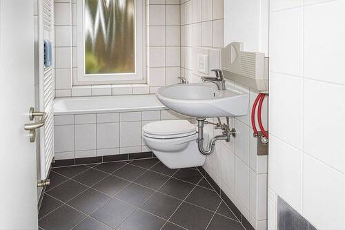 Bad - Etagenwohnung mit 48,00 m&sup2; in Karlsruhe zum Kaufen