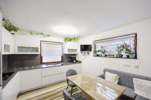 Küche EG - 6 Zimmer Mehrfamilienhaus, Wohnhaus in Ingersheim