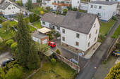 Luftbild - 9 Zimmer Mehrfamilienhaus, Wohnhaus in Wetzlar / Naunheim