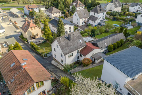 Luftbild - Mehrfamilienhaus, Wohnhaus mit 273,10 m&sup2; in Wetzlar / Naunheim zum Kaufen