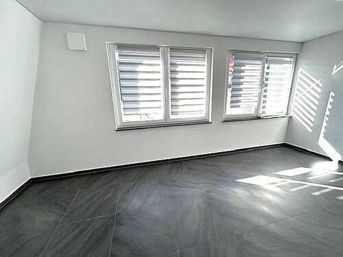 Wohnzimmer - 4 Zimmer Etagenwohnung in Schömberg