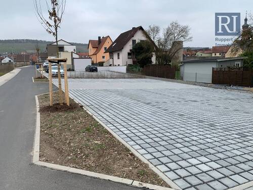 Stellplätze Eibelstadt 2 - Garage, Stellplatz zum Kaufen in Eibelstadt