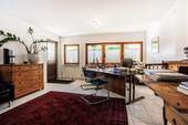 Büro im EG -Hauptwohnung - 