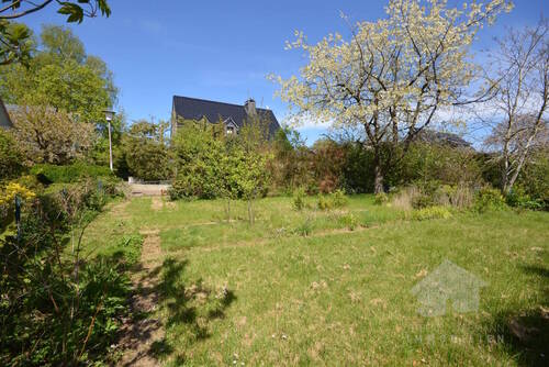Blick vom hinteren Bereich zur Straße - Grundstück zum Kaufen in Henstedt-Ulzburg
