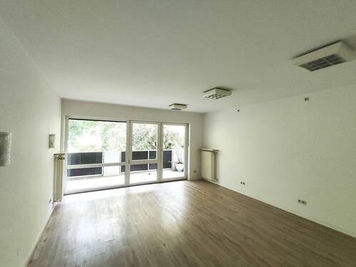 Wohnzimmer - Büro in München / Obermenzing zum Kaufen
