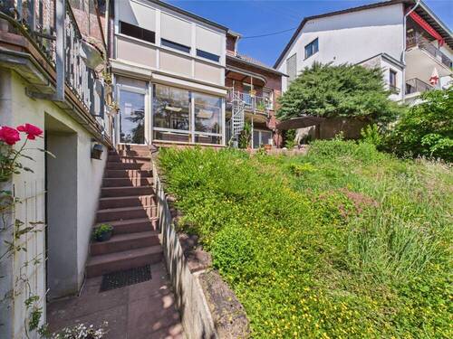 Treppe vom Garten zum Haus - 