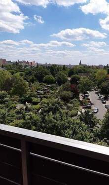Blick Balkon - 3 Zimmer Etagenwohnung in Nürnberg