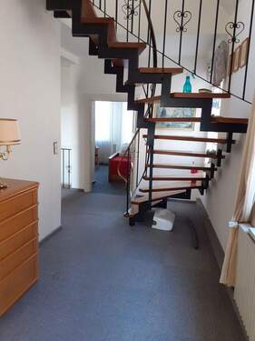 Flur Richtung Schlafzimmer - 