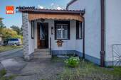 Eingang 1 - Wohnen mit Entwicklungspotenzial - Wohnhaus mit bebaubarem Grundstück in attraktiver Lage