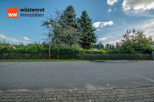 Blick Garten:Baugrundstück - 