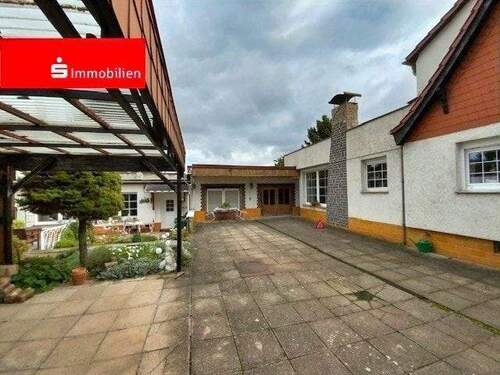 Stellplätze für PKW - 4 Zimmer Doppelhaushälfte zum Kaufen in Erfurt