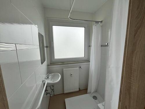ebenerdige Dusche - 4 Zimmer Etagenwohnung zum Kaufen in Marsberg