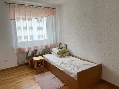 Gästezimmer - Etagenwohnung mit 88,00 m&sup2; in Marsberg zum Kaufen