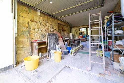 Garage.jpg - 
