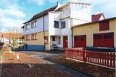 Gesamtansicht mit Garagen - 9 Zimmer Mehrfamilienhaus, Wohnhaus zum Kaufen in Beinerstadt