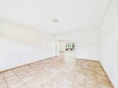 CAM03818G0-PR0041-STILL009 - 
