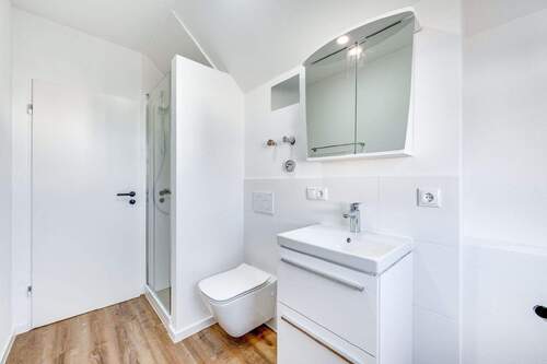 Badezimmer - Etagenwohnung mit 70,10 m&sup2; in Krailling zum Kaufen