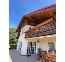 Haus im Haus, Mehrfamilienhaus mit 3 Parteien: Große Balkone & super Grundrisse! - Löbau Lawalde