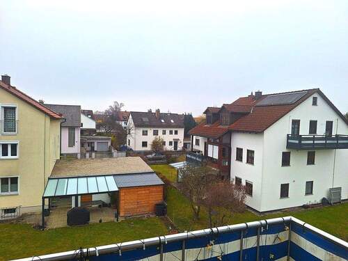 Ausblick vom Balkon - 3 Zimmer Etagenwohnung zum Kaufen in Eching