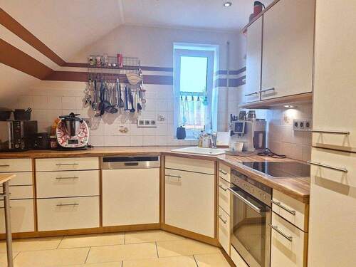 Küche mit EBK - Etagenwohnung mit 98,50 m&sup2; in Eching zum Kaufen