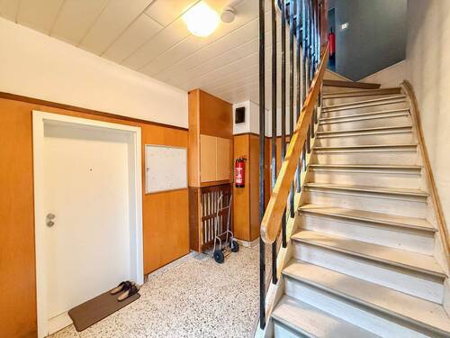 EG Flur/Treppenhaus - 1 Zimmer Mehrfamilienhaus, Wohnhaus in Bad Marienberg